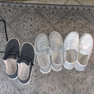 Bundle 3 pairs of hey dude!!